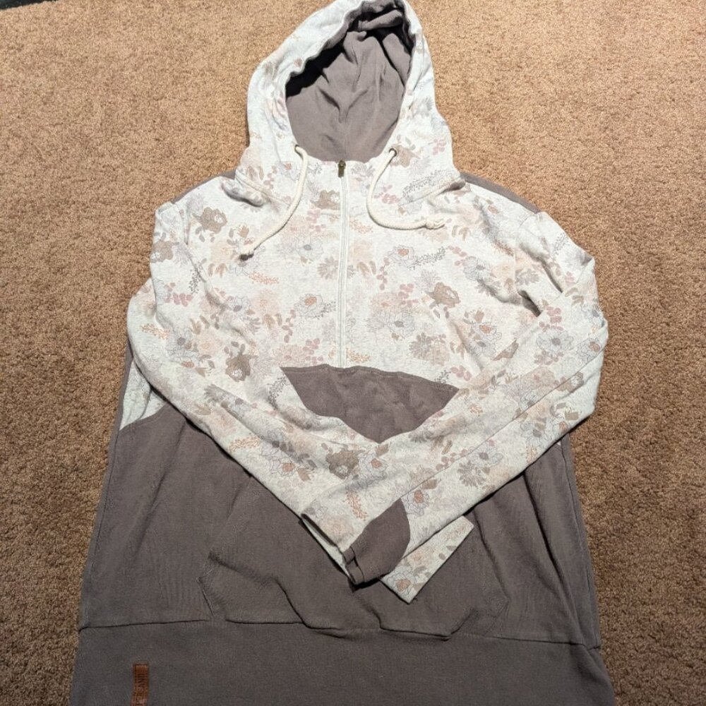 Ampersand Avenue Size XXL Floral Sweater